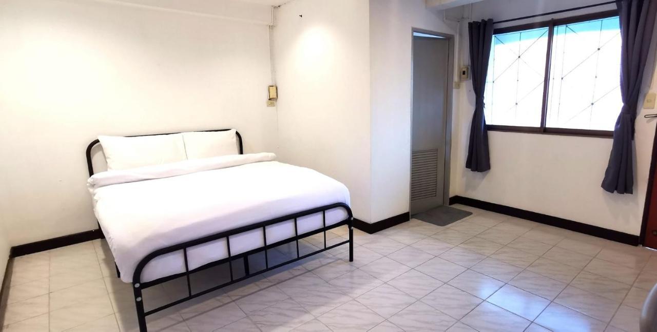 Go Inn Patong Beach Экстерьер фото